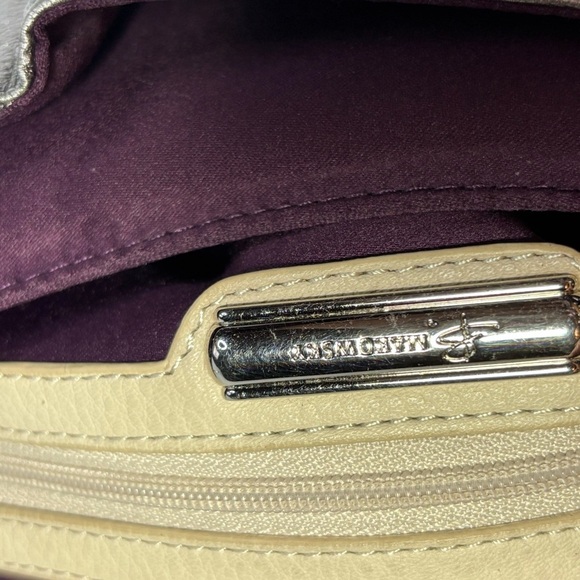 B. Makowsky Women’s Orchard Flap Shoulder Bag - Picture 8 of 15